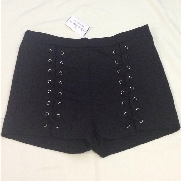 Windsor Pants - NWT Windsor sexy shorts
